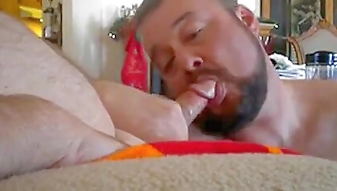 Hot chick with a fat booty gets facial after a deepthroat