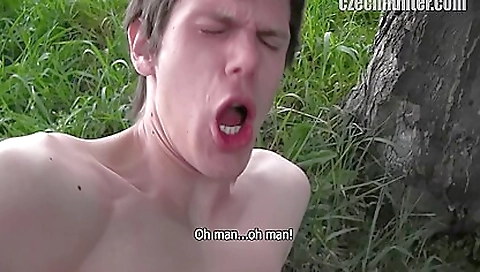 Big cock amateur man fucks a stranger's cock outdoors