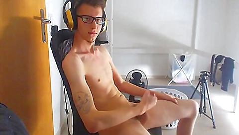Amateur teen asses get fucked in multiple positions